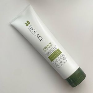 🆕 BIOLAGE | Strength Recovery Conditioner